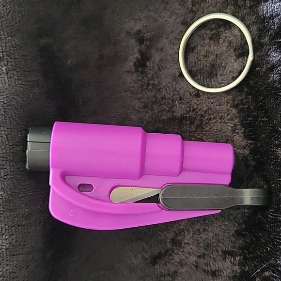 🆕️ Car spring emergency escape hammer, window breaker, and seat belt cutter - Picture 2 of 4